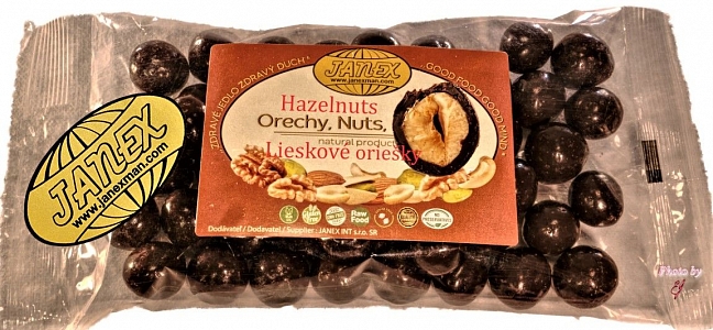 Lieskové orechy v horkej čokoláde